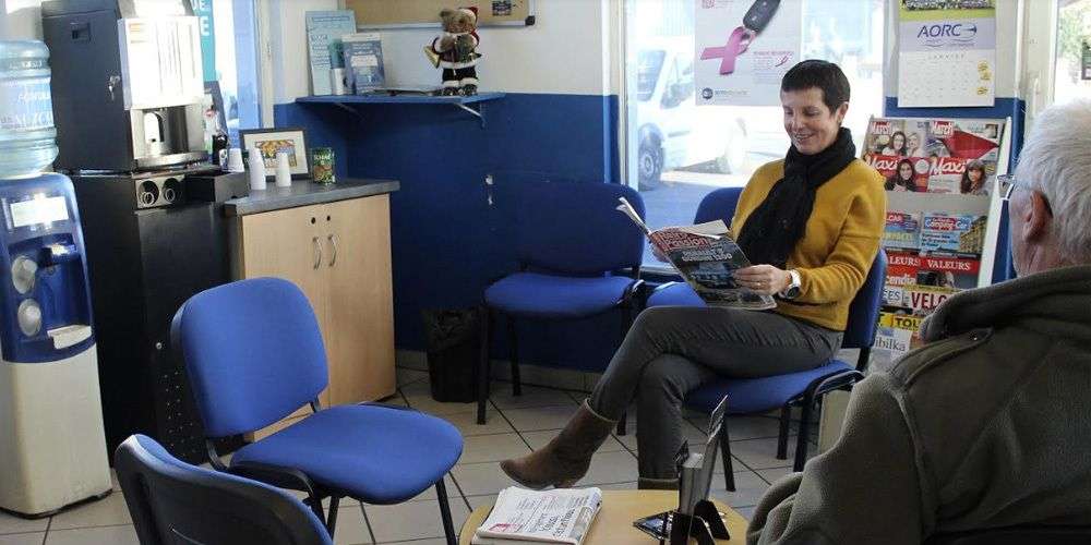 Espace d’attente confortable contrôle technique Moncade