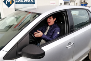 Courtoisie au volant - Photo Moncade