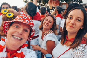 Sophie, Mélanie et Pauline aux fêtes de Bayonne ! 